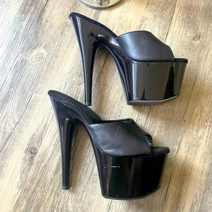 Basic leather 7 inch Pleaser Mule